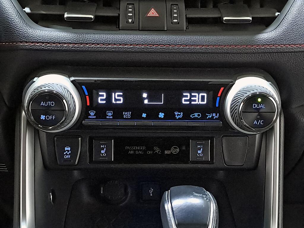 Toyota Rav4 2.5l PLUG-IN 300PH (e-CVT) Advance 27