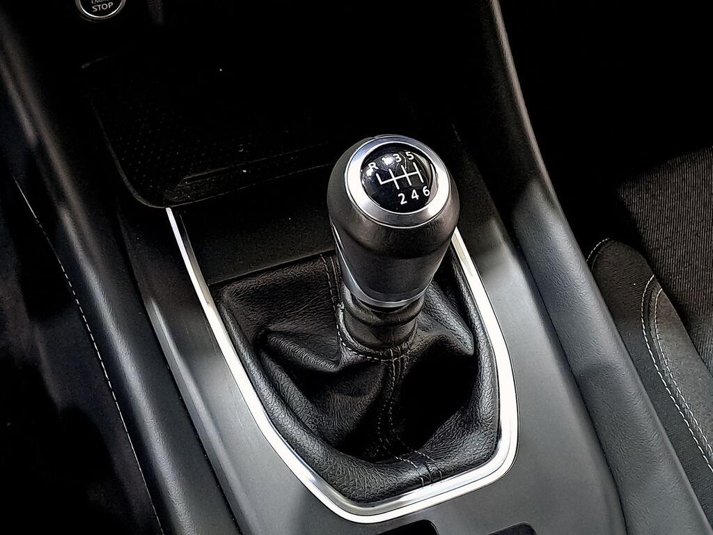 Nissan Qashqai DIG-T 103kW N-Connecta 32
