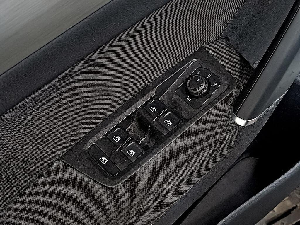 Volkswagen Touran Advance 2.0 TDI 110kW (150CV) DSG 12