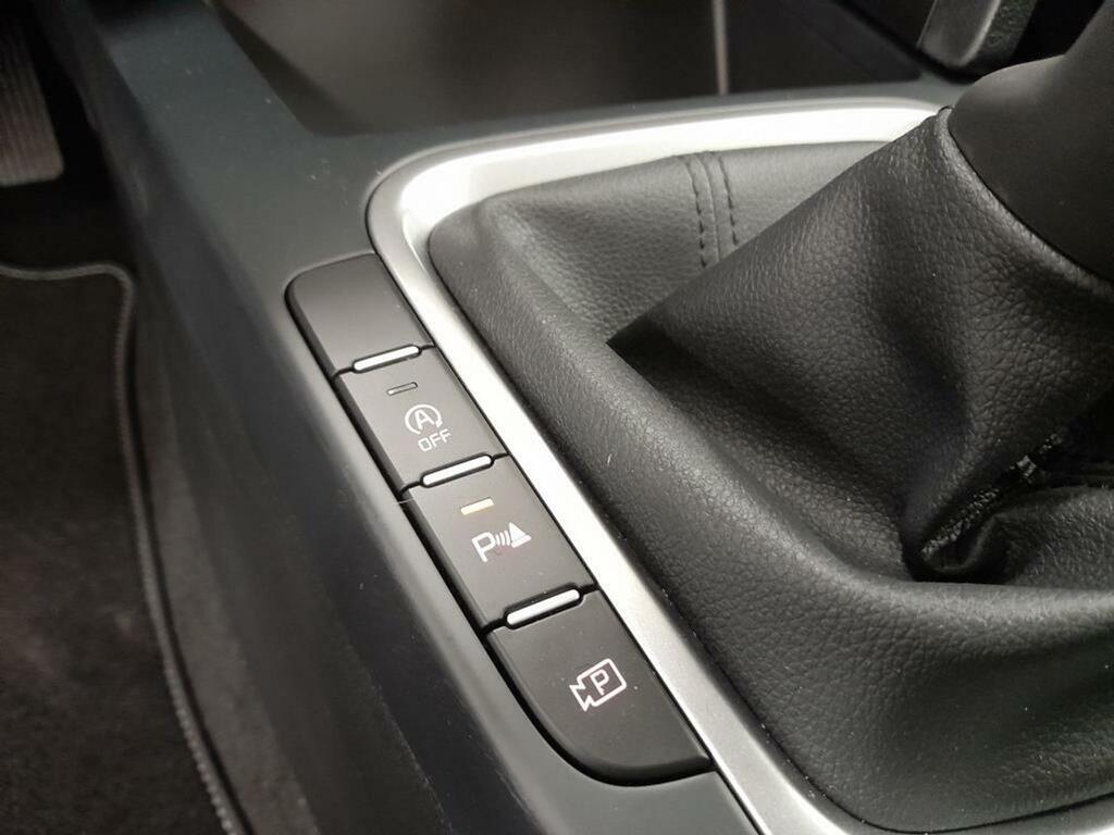 Kia Ceed 1.0 T-GDi 88kW (120CV) Drive 23