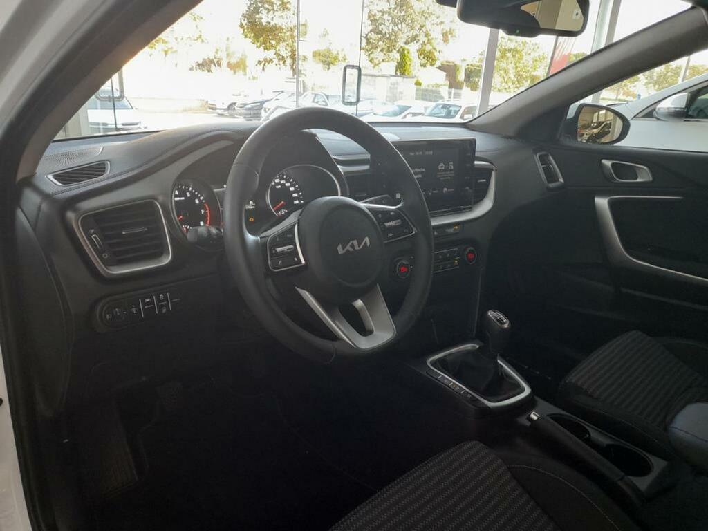 Kia Ceed 1.0 T-GDi 88kW (120CV) Drive 14