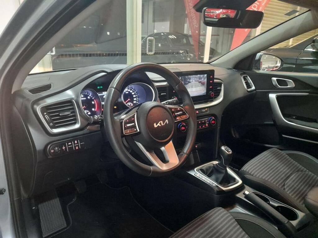 Kia Ceed 1.0 T-GDi 74kW (100CV) Drive 11