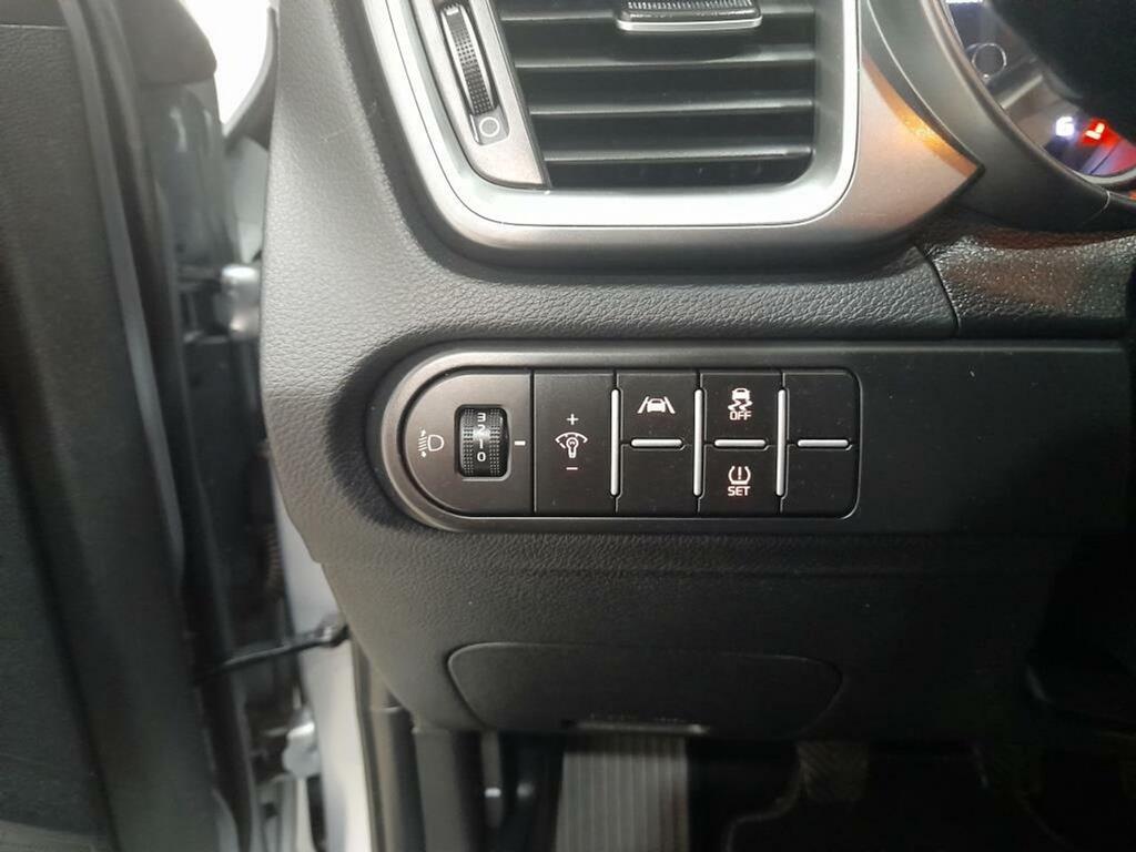Kia Ceed 1.0 T-GDi 74kW (100CV) Drive 18