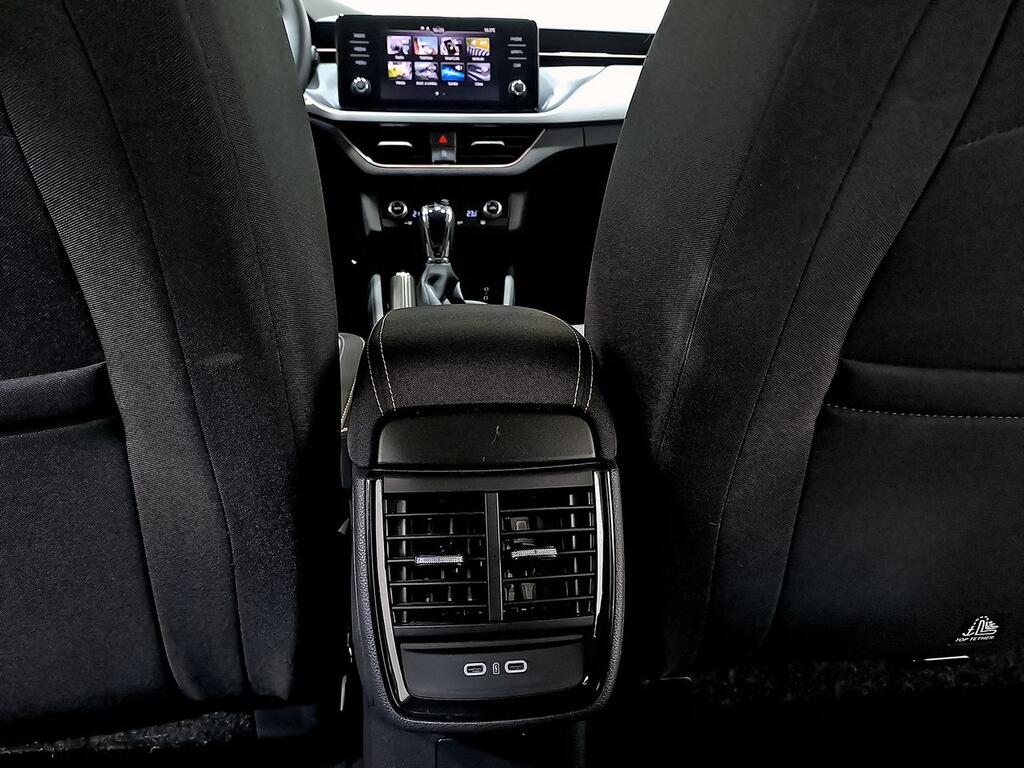 Skoda Kamiq 1.0 TSI 81kW (110CV) DSG STYLE 27