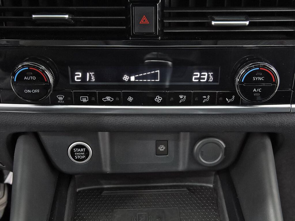 Nissan Qashqai DIG-T 103kW N-Connecta 30