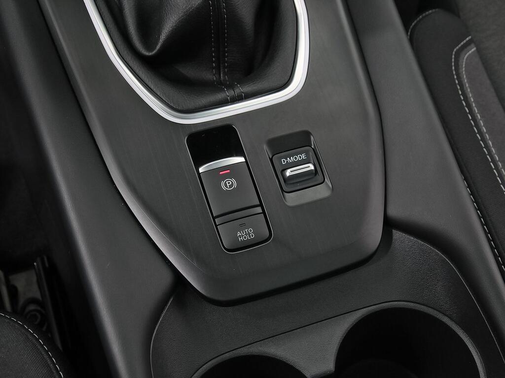 Nissan Qashqai DIG-T 103kW N-Connecta 31