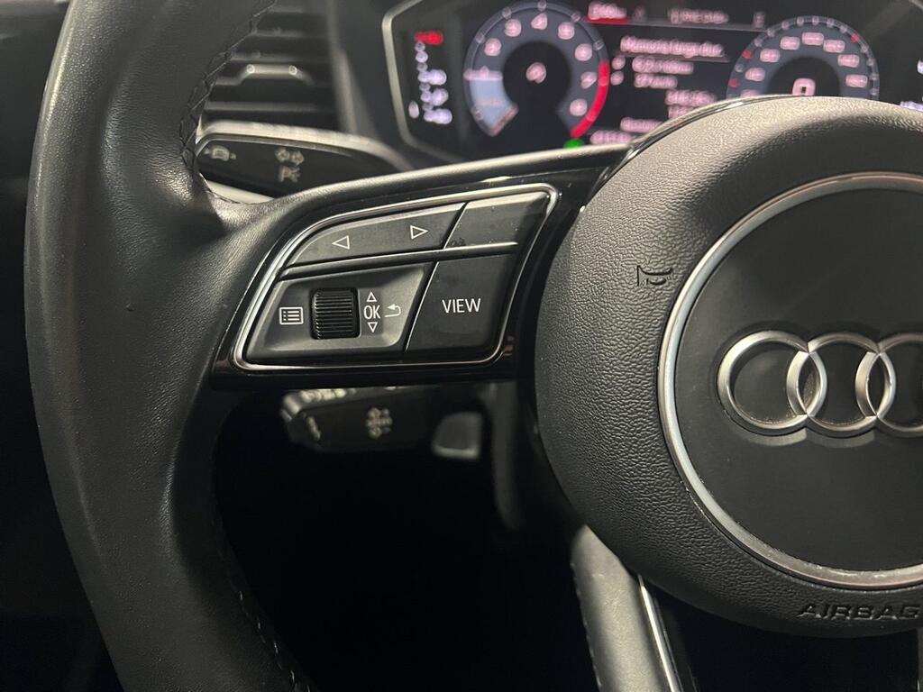 Audi A1 Sportback Adrenalin 30 TFSI 81kW (110CV) 9