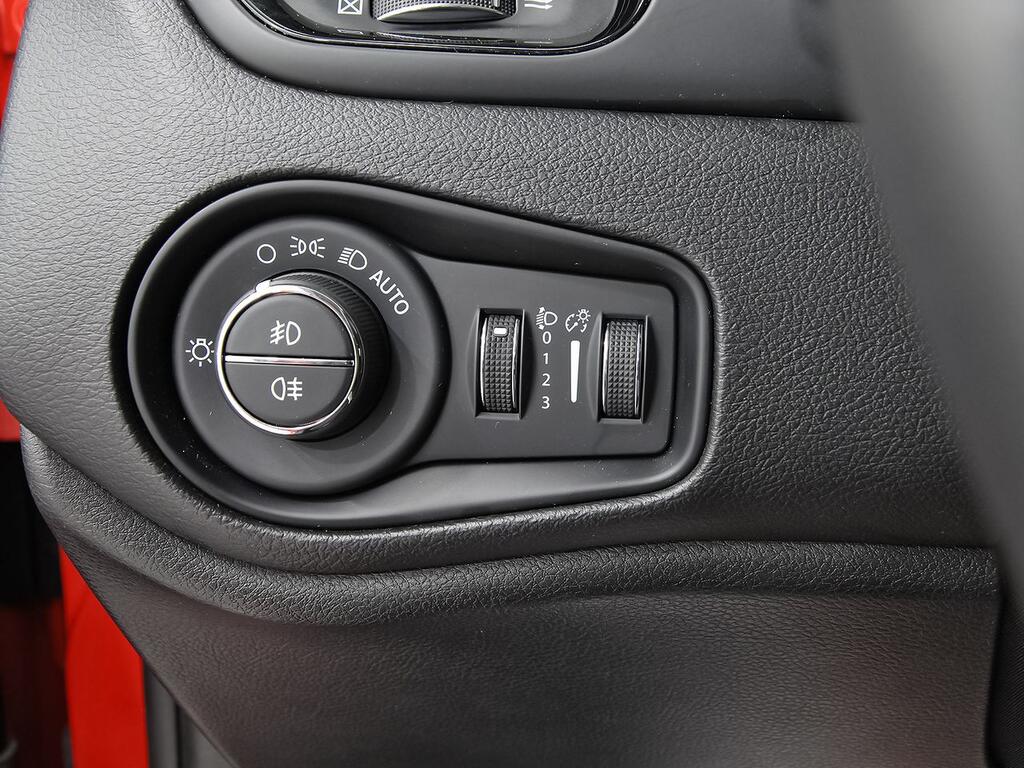 Jeep Renegade Night Eagle II 1.0G 88kW (120CV) 4x2 13