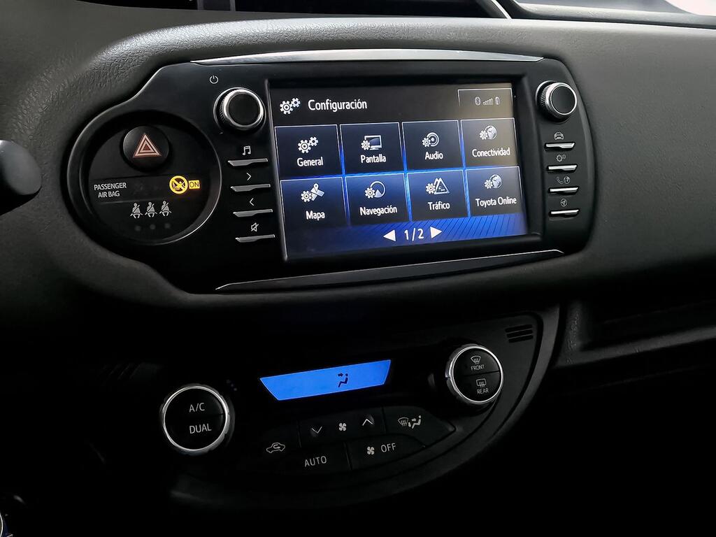 Toyota Yaris 1.5 100H Active 19