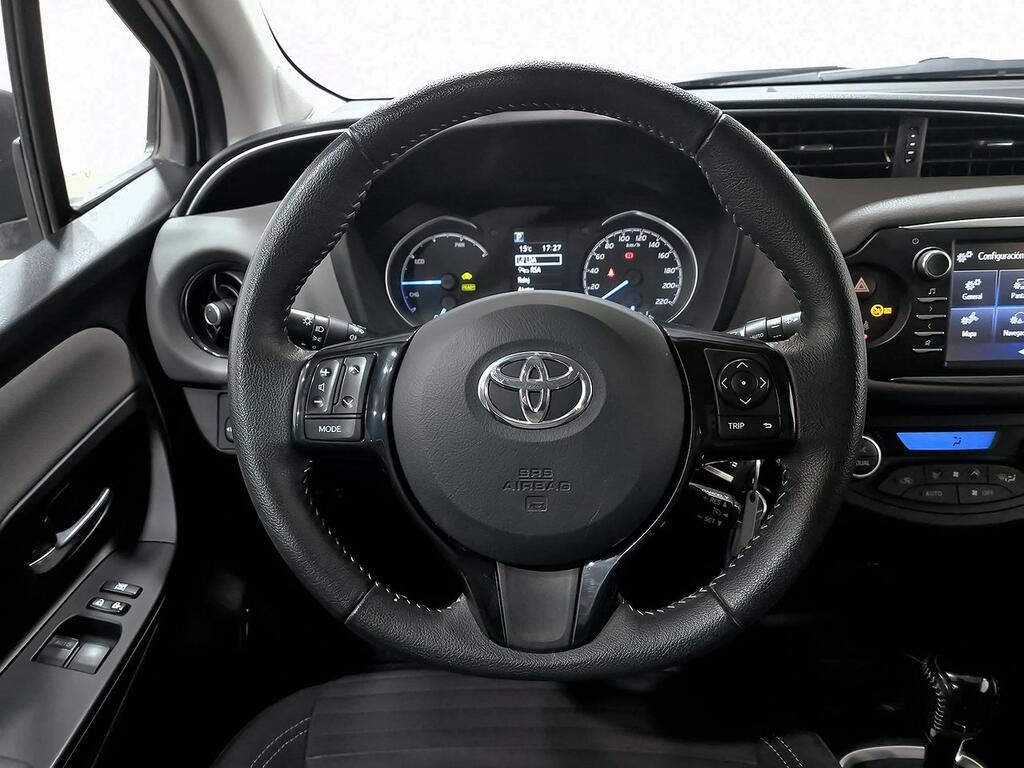 Toyota Yaris 1.5 100H Active 27