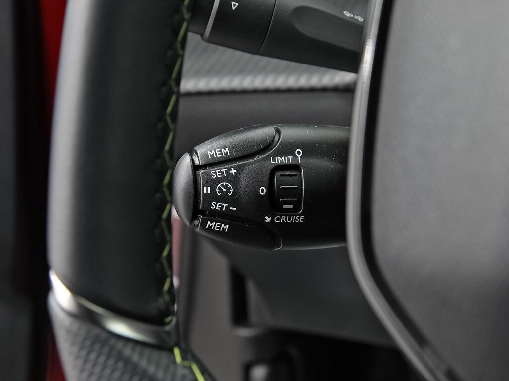 Peugeot 2008 GT Puretech 130 S&S 6 Vel. MAN 16