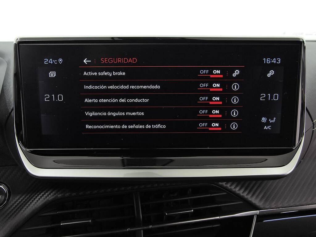 Peugeot 2008 GT Puretech 130 S&S 6 Vel. MAN 26
