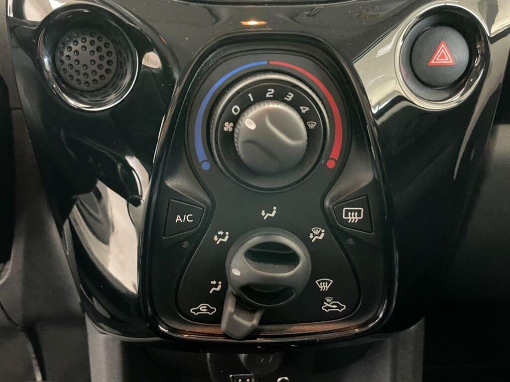 Peugeot 108 Active VTi 52kW (72CV) 13