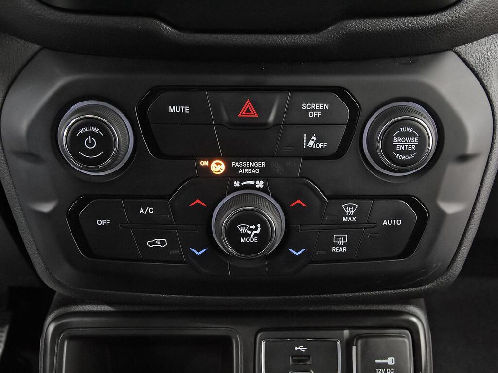 Jeep Renegade Night Eagle II 1.0G 88kW (120CV) 4x2 23