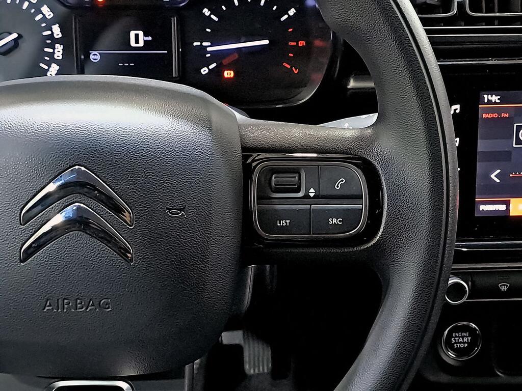 Citroën C3 PureTech 60KW (83CV) Shine 19