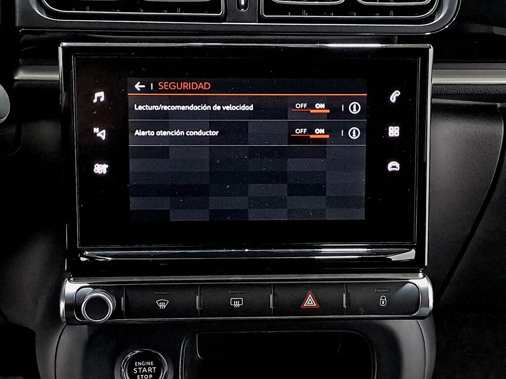 Citroën C3 PureTech 60KW (83CV) Shine 26