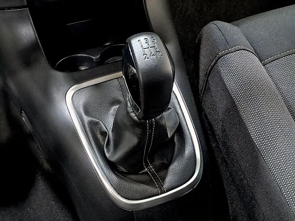 Citroën C3 PureTech 60KW (83CV) Shine 28