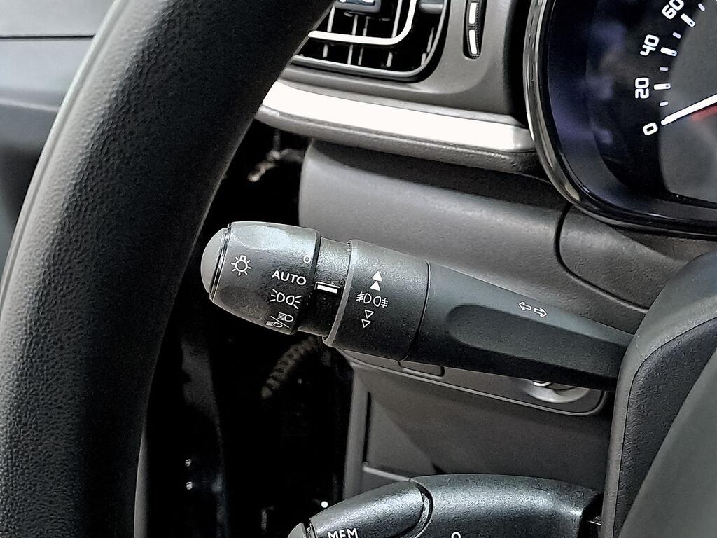 Citroën C3 PureTech 60KW (83CV) Shine 15