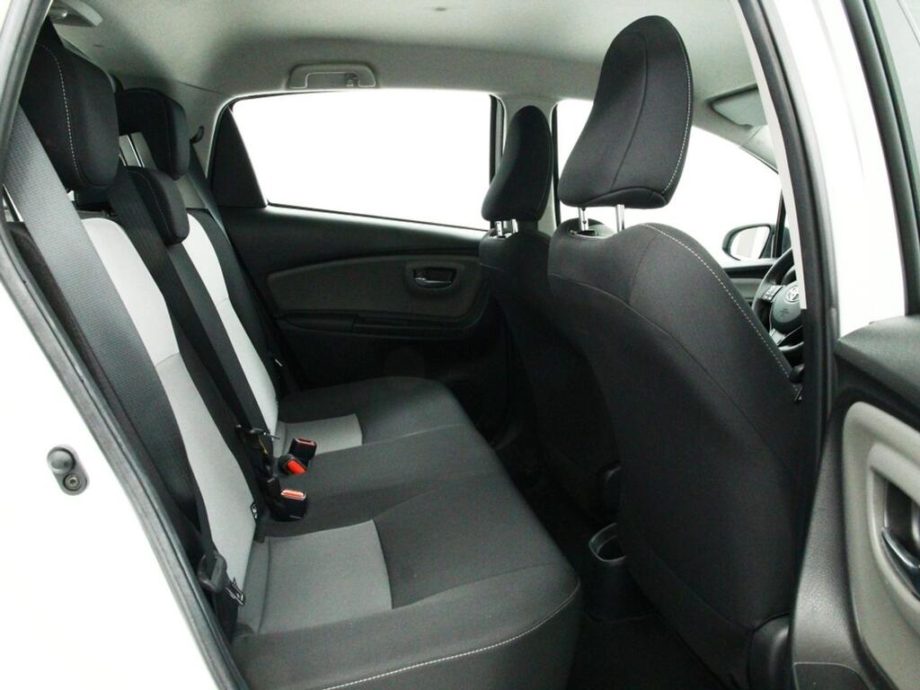 Toyota Yaris 1.5 100H Active 13