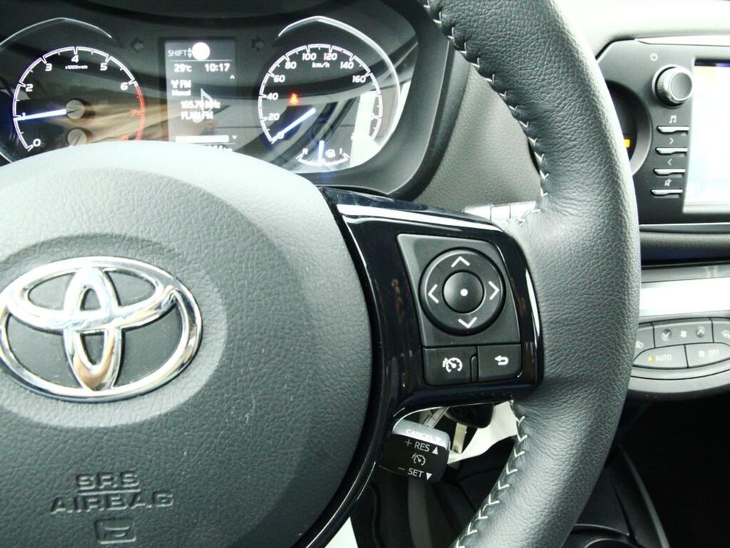 Toyota Yaris 1.5 100H Active 9