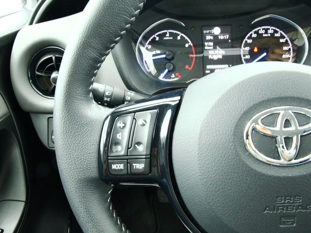 Toyota Yaris 1.5 100H Active 10