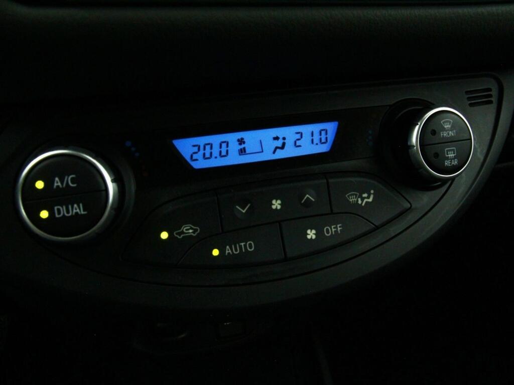 Toyota Yaris 1.5 100H Active 6