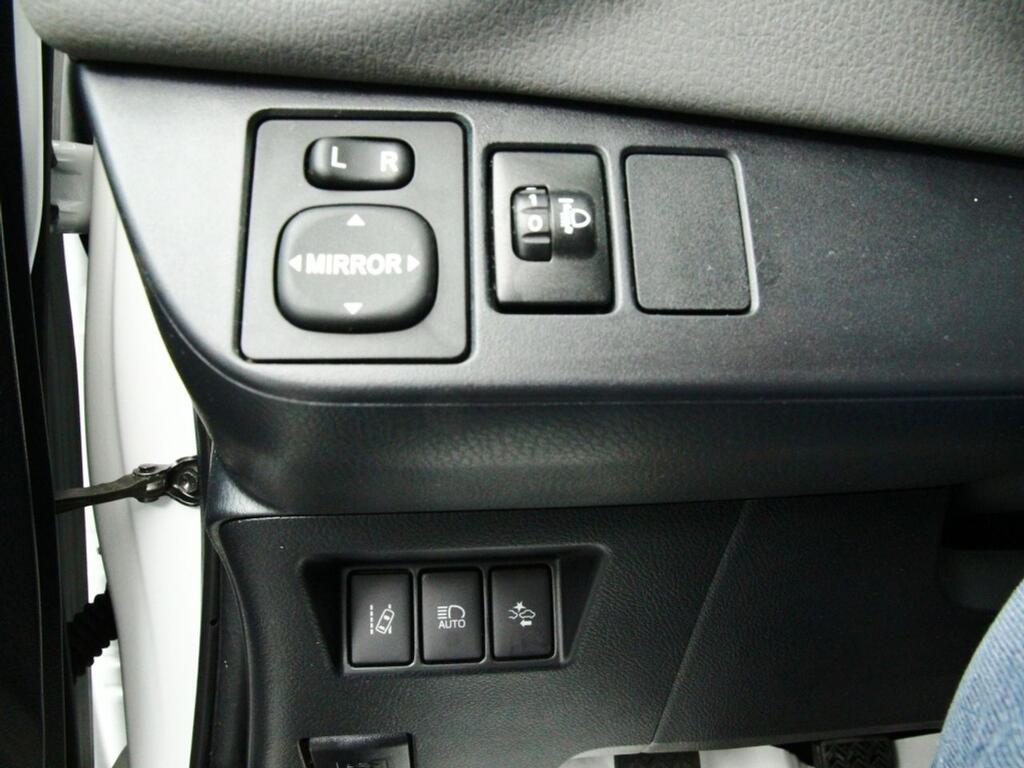 Toyota Yaris 1.5 100H Active 15