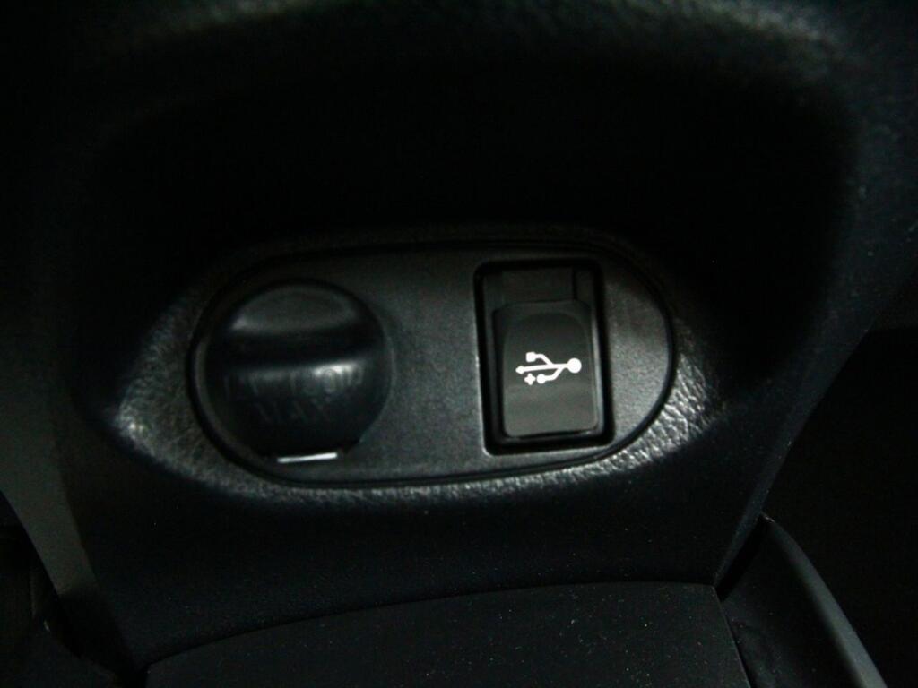 Toyota Yaris 1.5 100H Active 8