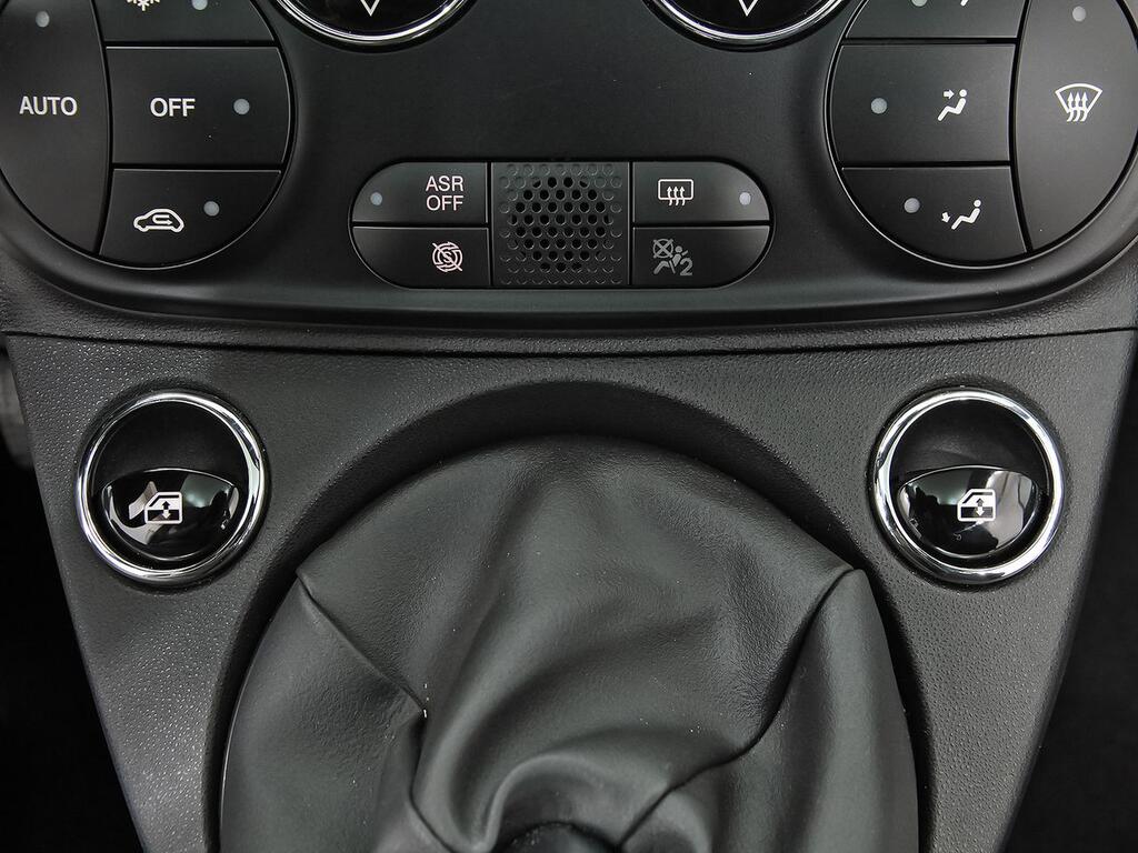 Fiat 500 Dolcevita 1.0 Hybrid 51KW (70 CV) 23