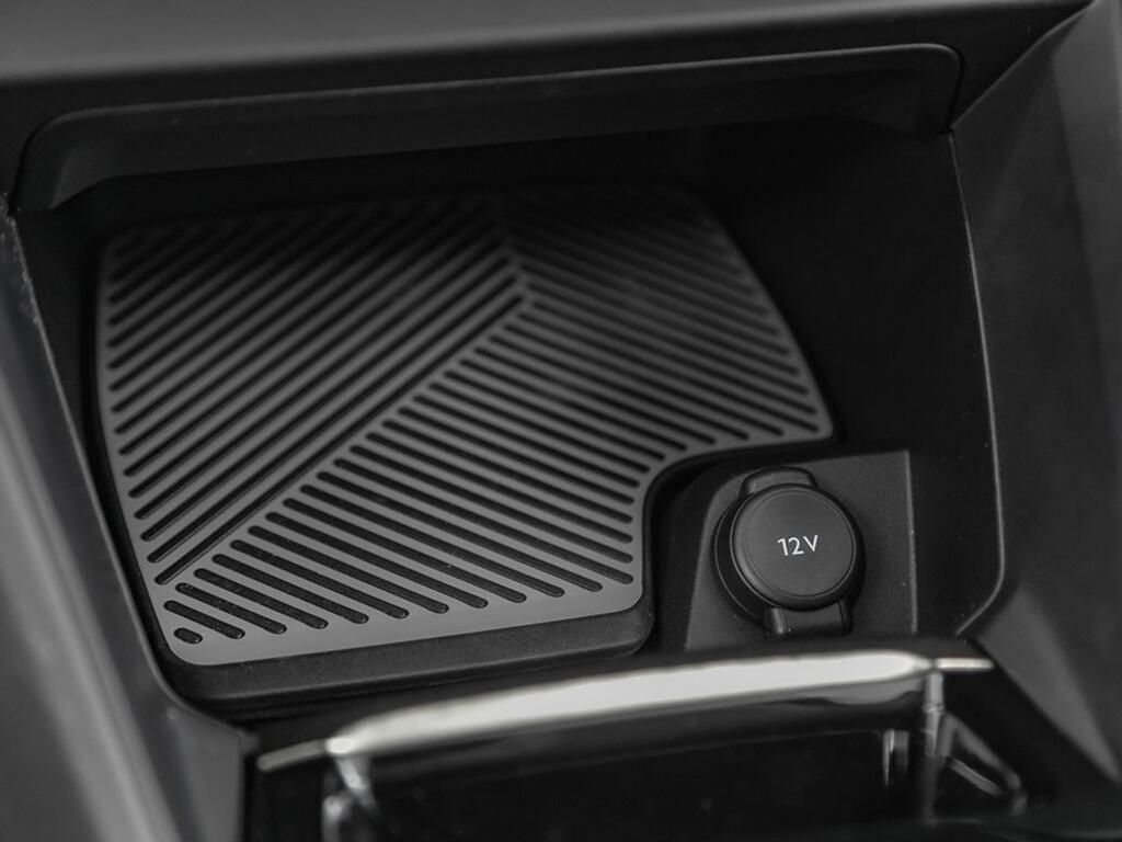 Citroën C4 PureTech 130 S&S EAT8 Feel Pack 23