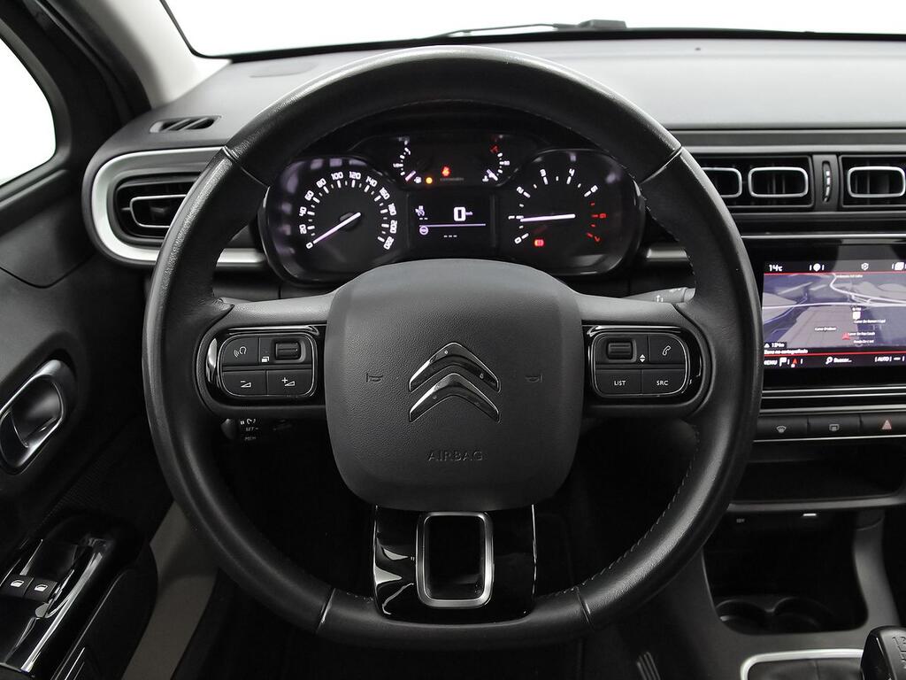 Citroën C3 PureTech 60KW (83CV) Shine 19