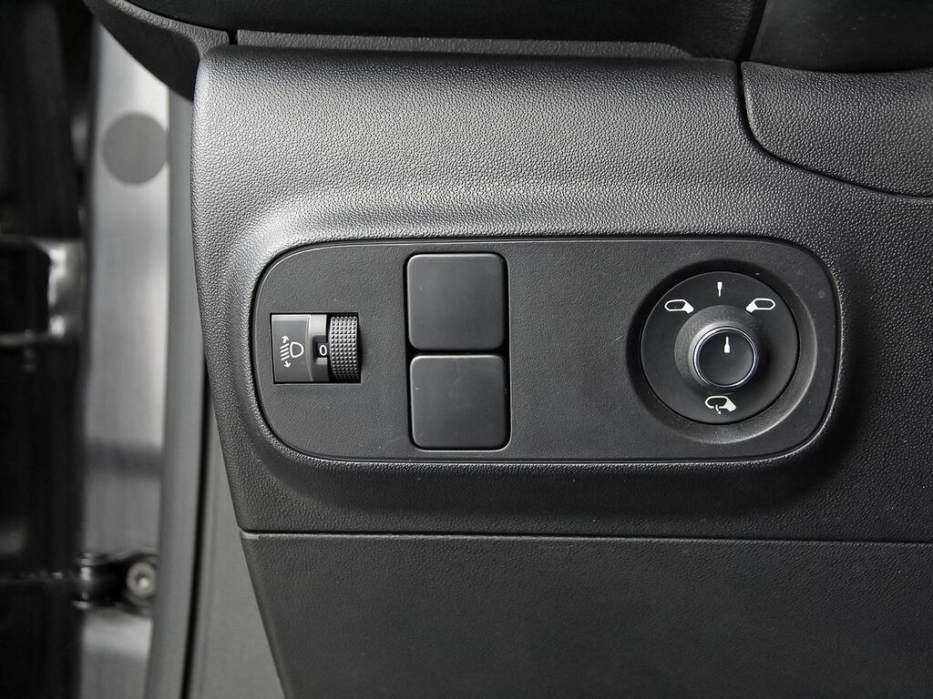 Citroën C3 PureTech 60KW (83CV) Shine 14