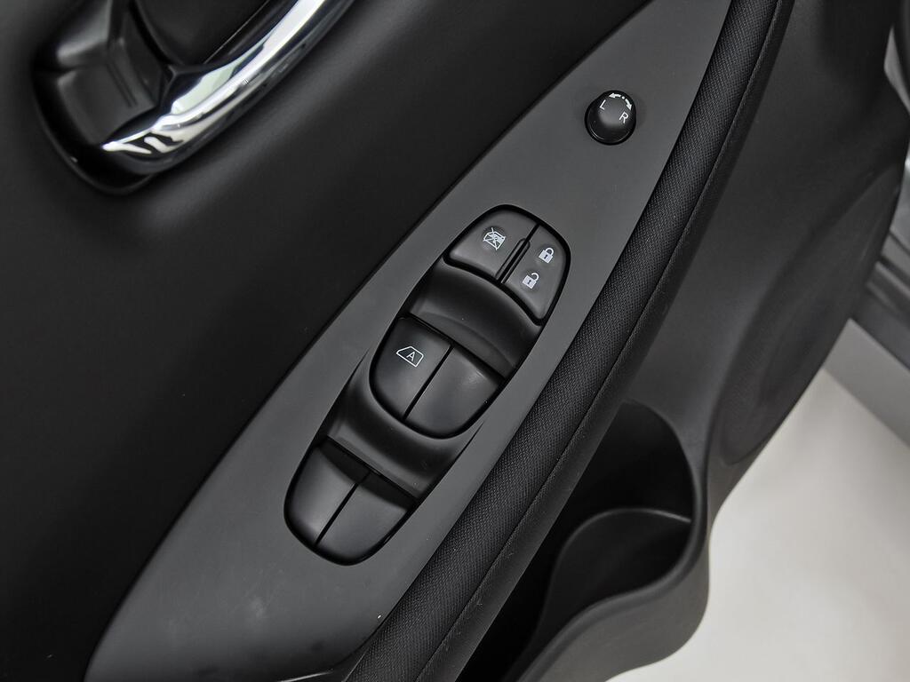 Nissan Leaf 40kWh Acenta 12