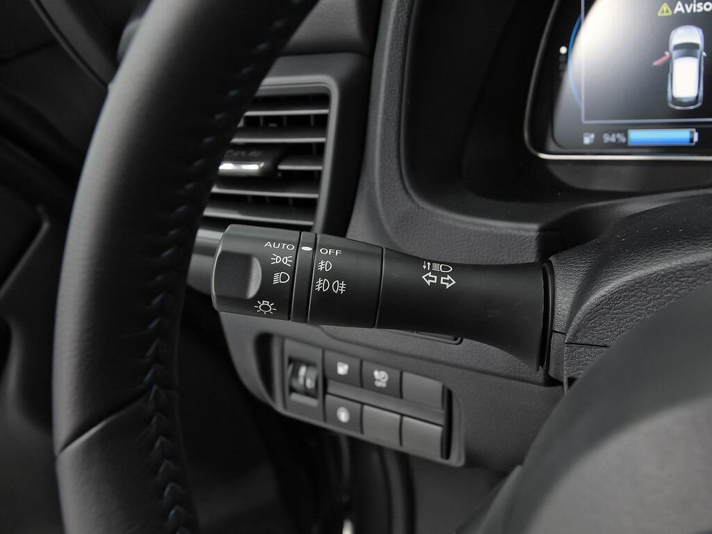 Nissan Leaf 40kWh Acenta 15