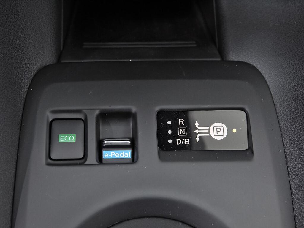 Nissan Leaf 40kWh Acenta 28
