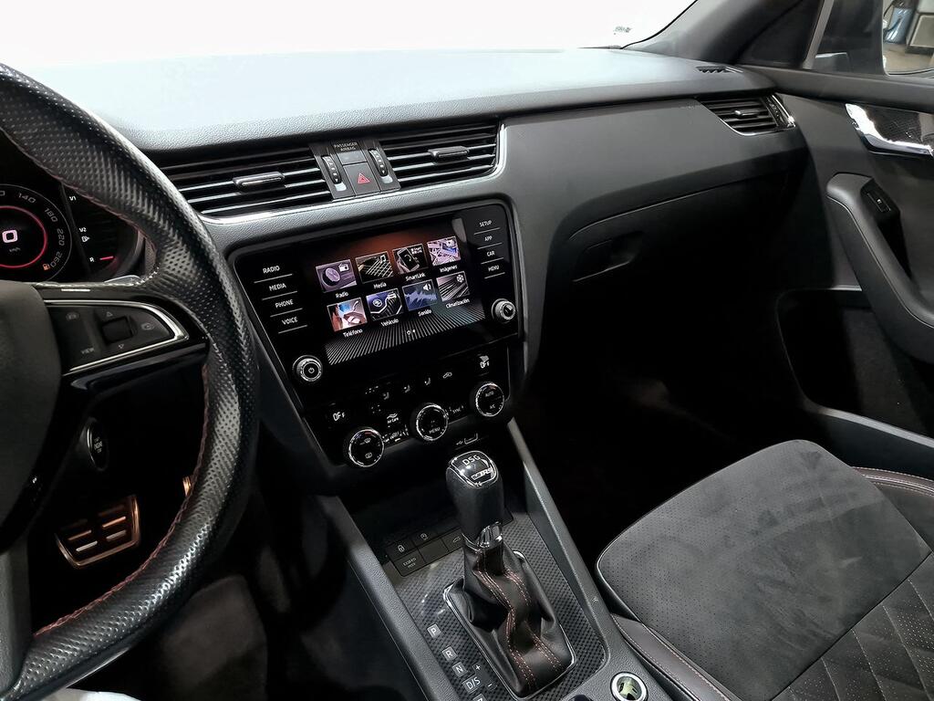 Skoda Octavia Combi 2.0 TDI 135kW (184CV) DSG RS 4X4 26
