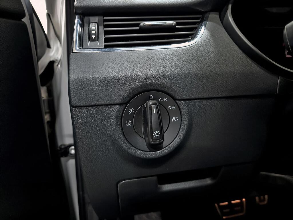 Skoda Octavia Combi 2.0 TDI 135kW (184CV) DSG RS 4X4 10
