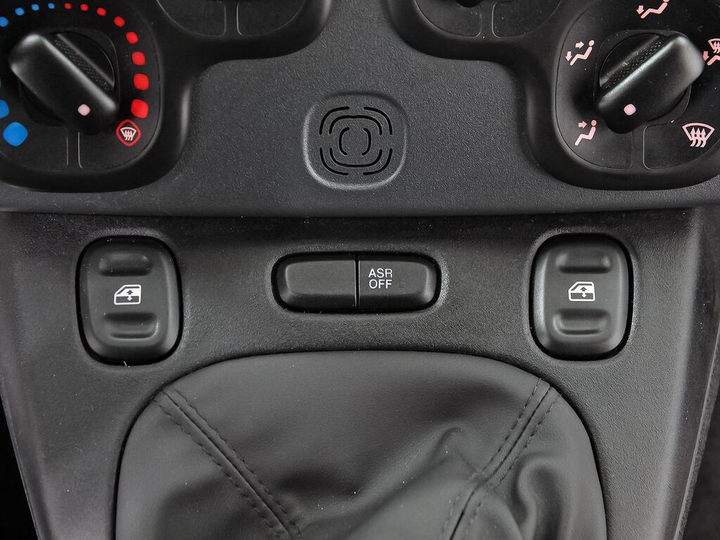 Fiat Panda City Life Hybrid 1.0 Gse 51kw (70CV) 26