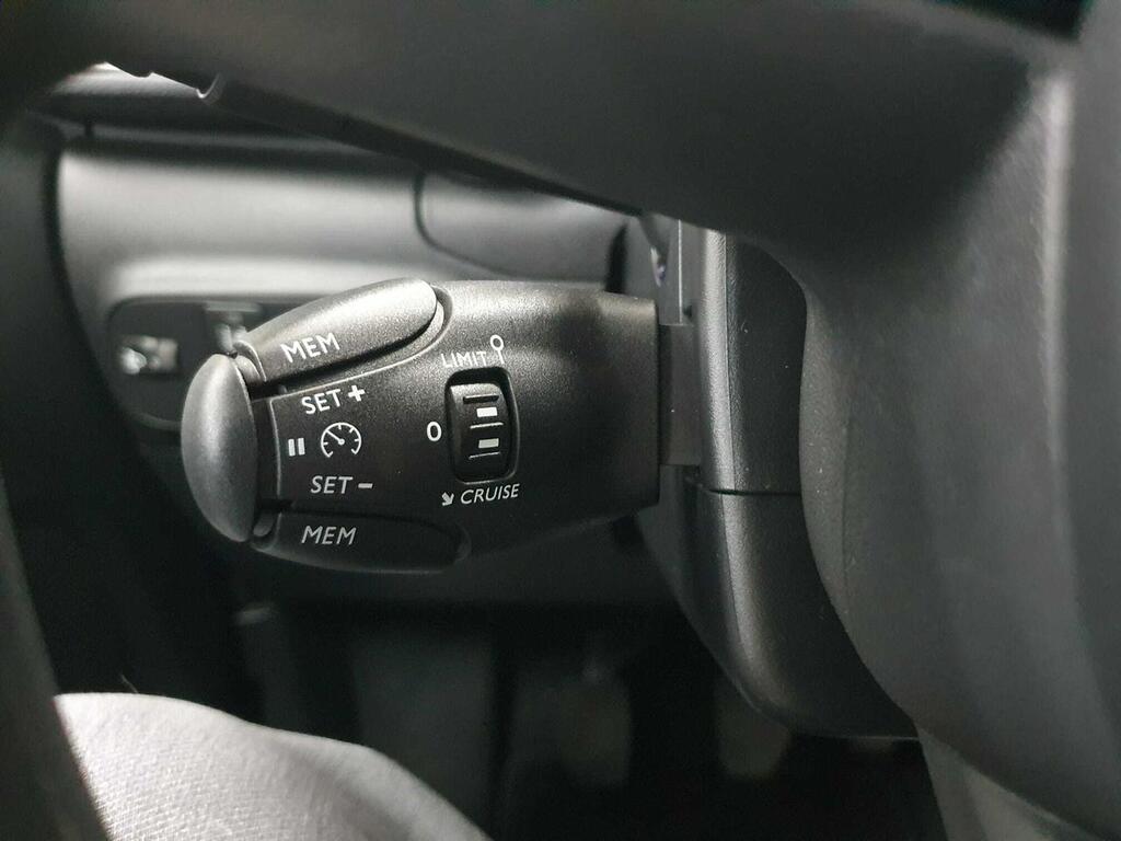 Citroën C3 PureTech 60KW (83CV) Live Pack 18
