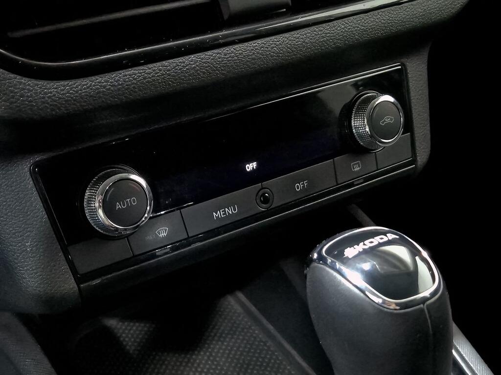 Skoda Kamiq 1.0 TSI 81kW (110CV) DSG Ambition 27