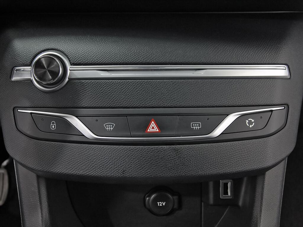 Peugeot 308 5p Style BlueHDi 130 S&S 6 Vel. MAN 28