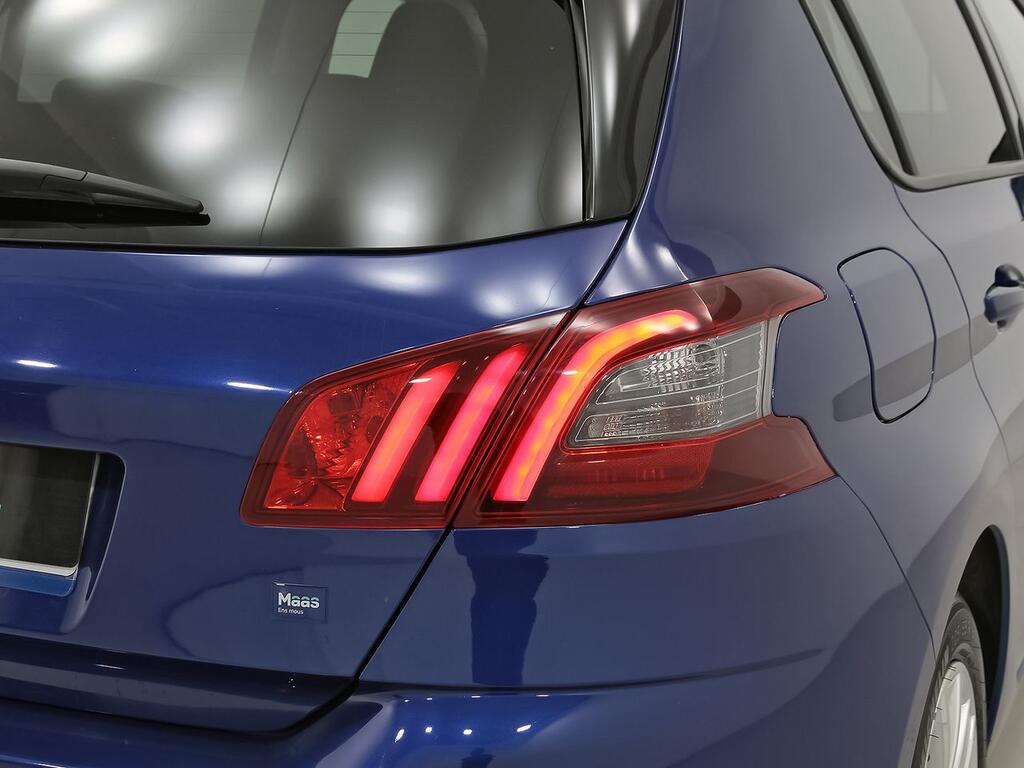 Peugeot 308 5p Style BlueHDi 130 S&S 6 Vel. MAN 31