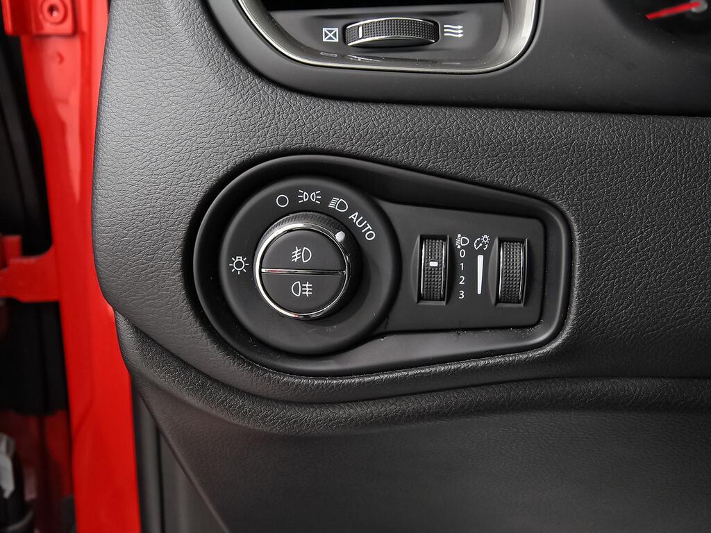 Jeep Renegade Limited 1.0G 88kW (120CV) 4x2 13