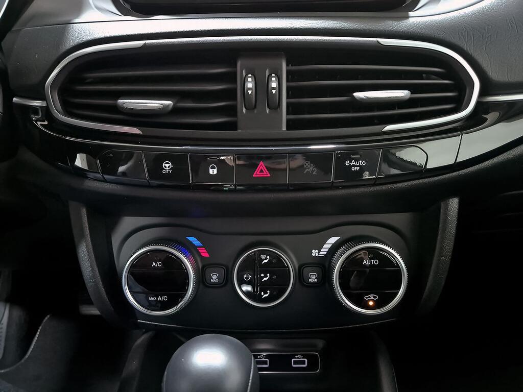 Fiat Tipo HB City Life 1.5 Hybrid 97kW (130CV) DCT 29