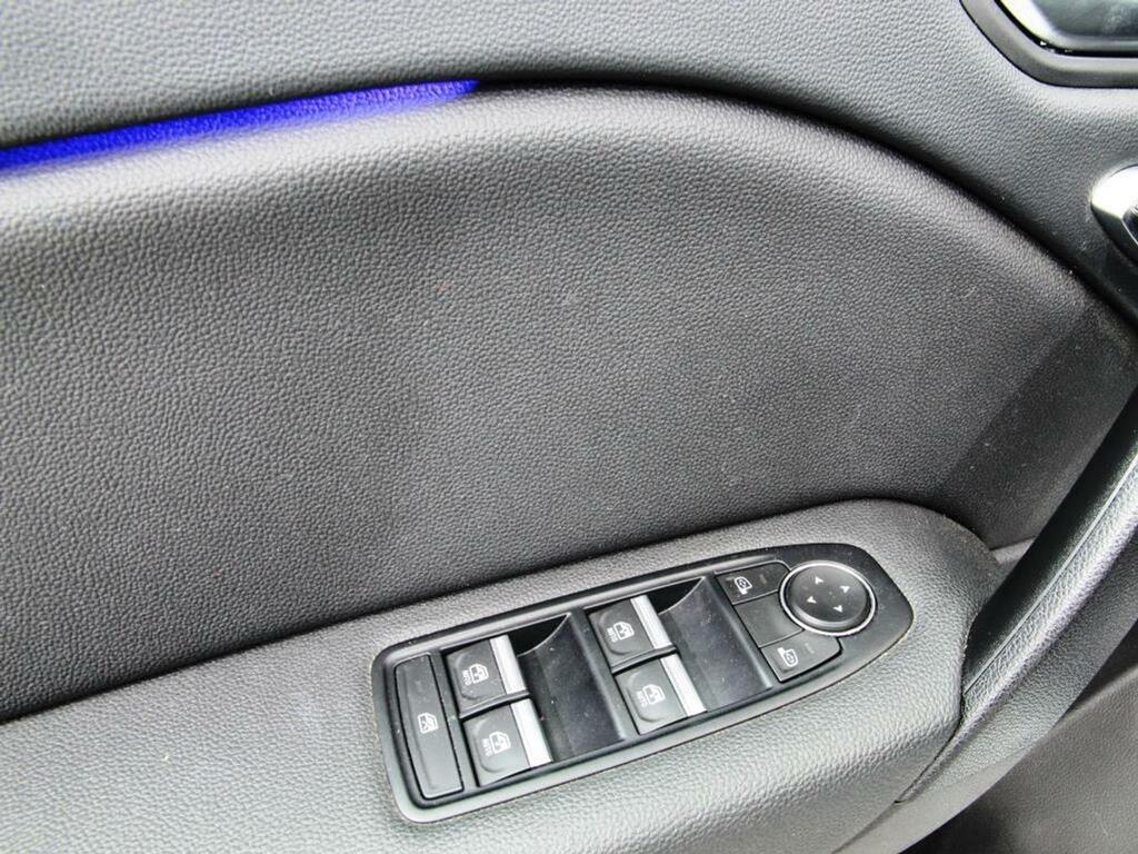 Renault Captur Zen TCe 140CV GPF Micro Híbrido 15