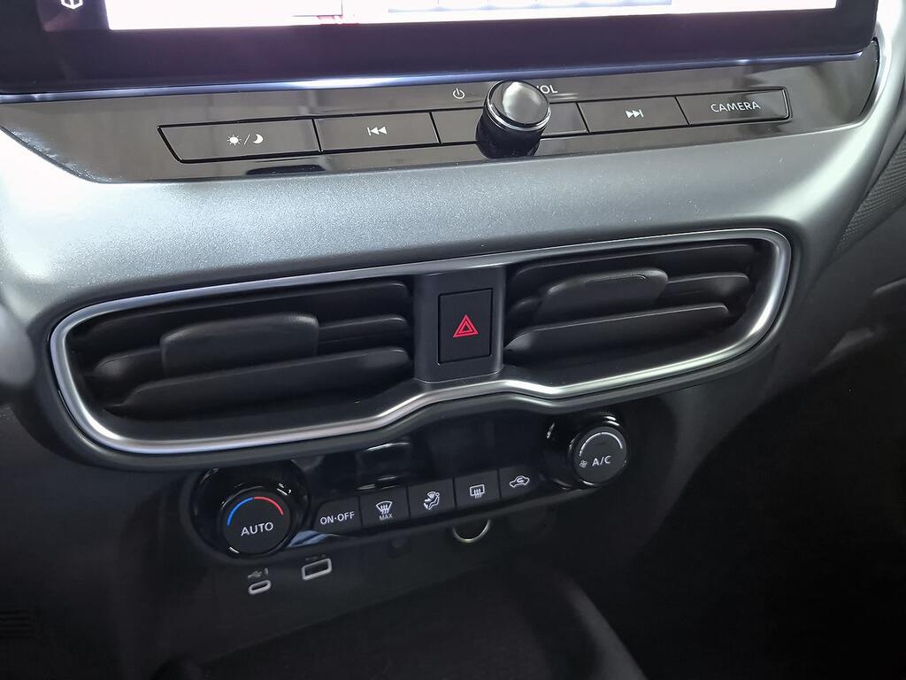 Nissan Juke DIG-T 84 kW (114 CV) 6M/T N-Connecta 26