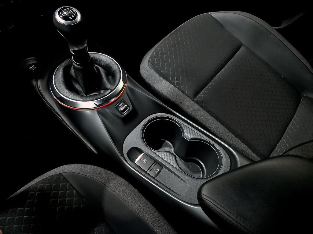 Nissan Juke DIG-T 84 kW (114 CV) 6M/T N-Connecta 29