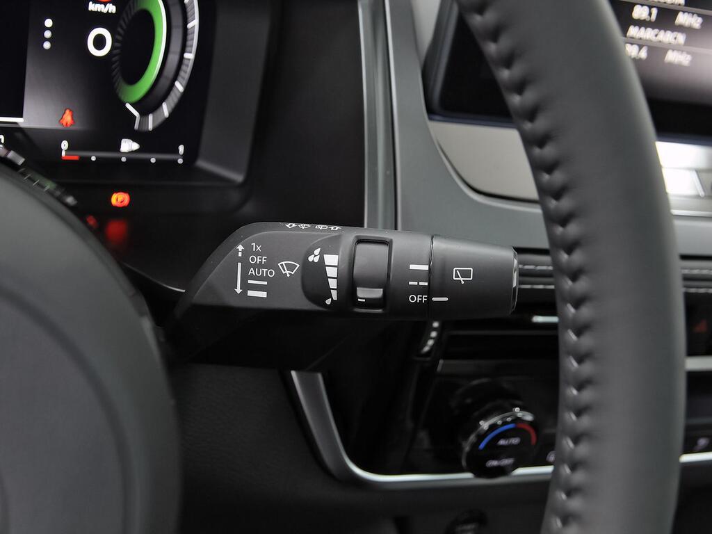 Nissan Qashqai E-POWER 140 KW (190 CV) N-Connecta 34