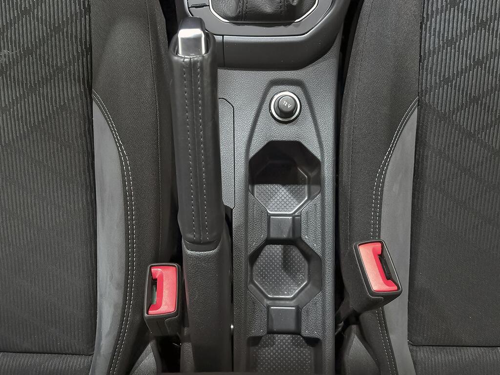 Volkswagen Taigo R-Line 1.0 TSI 81kW (110CV) DSG 36