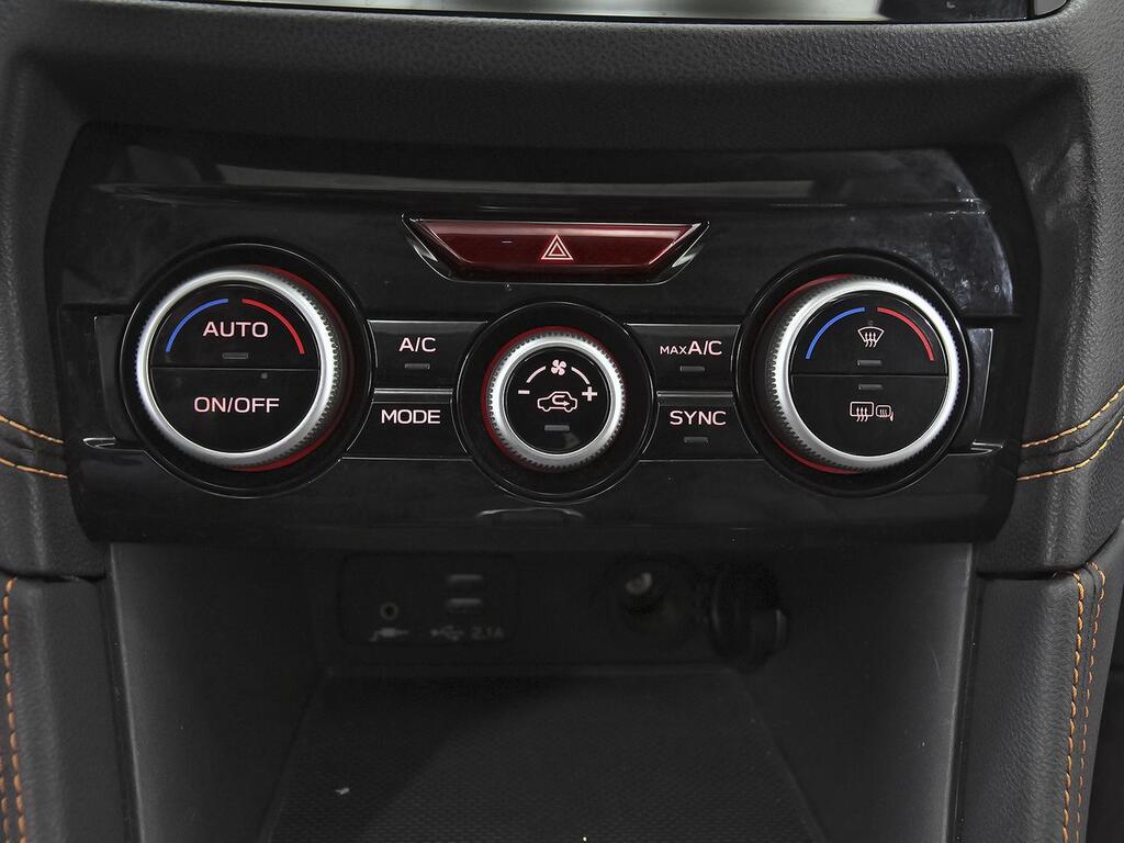 Subaru XV 2.0i Hybrid CVT Executive Plus 28